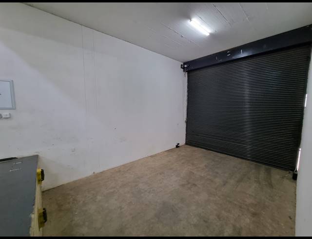 1,260M² WAREHOUSE TO LET IN ORMONDE